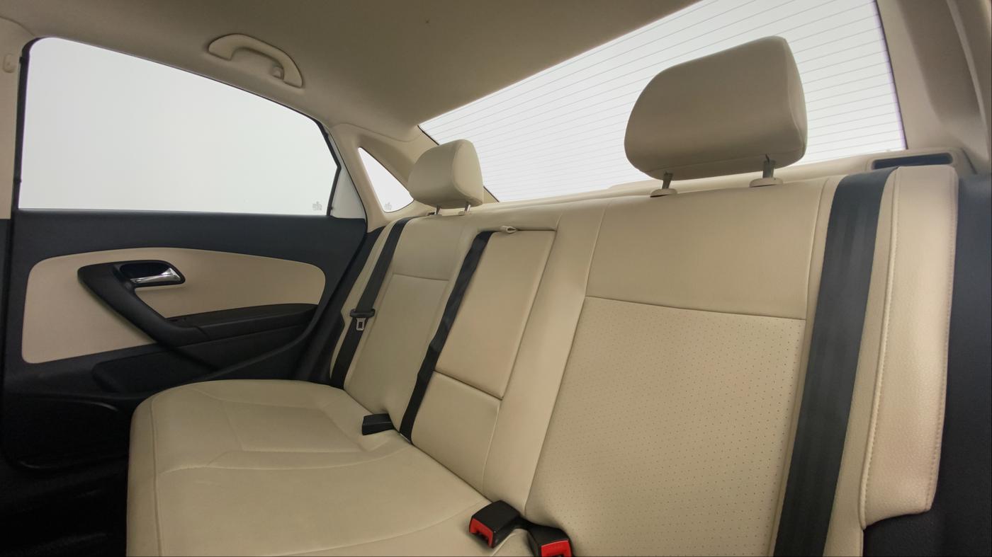 2018 Skoda Rapid STYLE 1.6 MPI MT, Petrol, Manual, 38,702 km, Right Side Rear Door Cabin