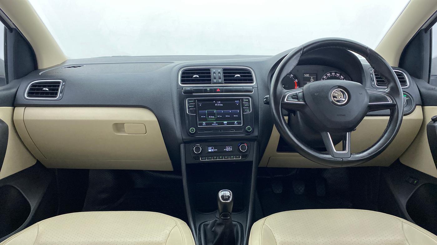 2018 Skoda Rapid STYLE 1.6 MPI MT, Petrol, Manual, 38,702 km, Dashboard