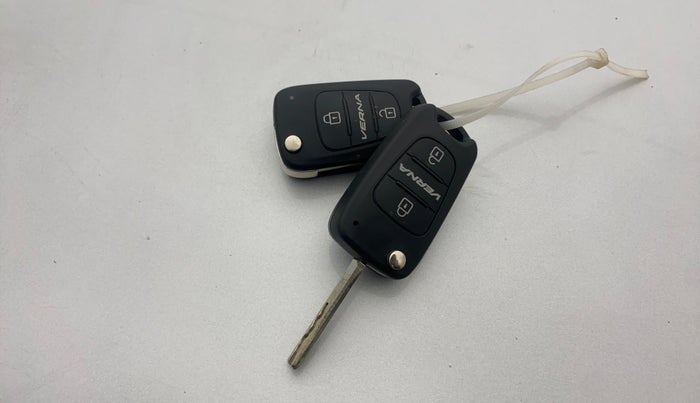 2013 Hyundai Verna FLUIDIC 1.6 VTVT SX, Petrol, Manual, 56,080 km, Key Close Up