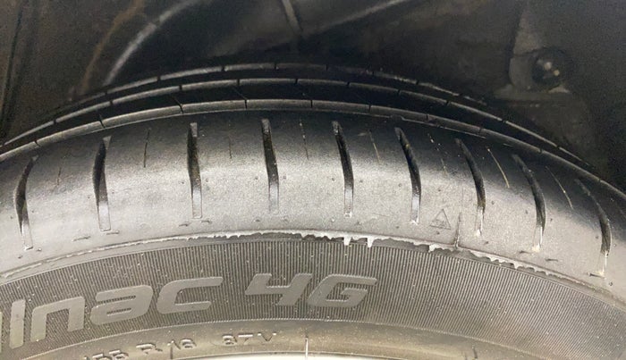 2013 Hyundai Verna FLUIDIC 1.6 VTVT SX, Petrol, Manual, 56,080 km, Left Rear Tyre Tread