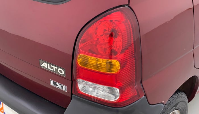 2010 Maruti Alto LXI, Petrol, Manual, 29,681 km, Right tail light - Minor scratches