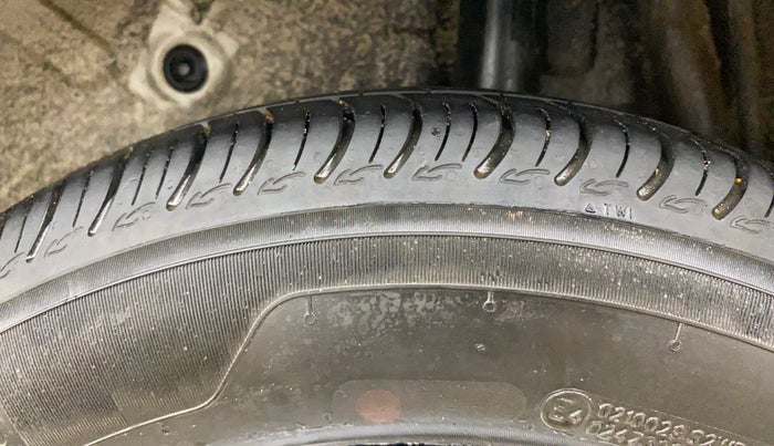 2014 Maruti Celerio VXI, Petrol, Manual, 1,26,121 km, Left Rear Tyre Tread