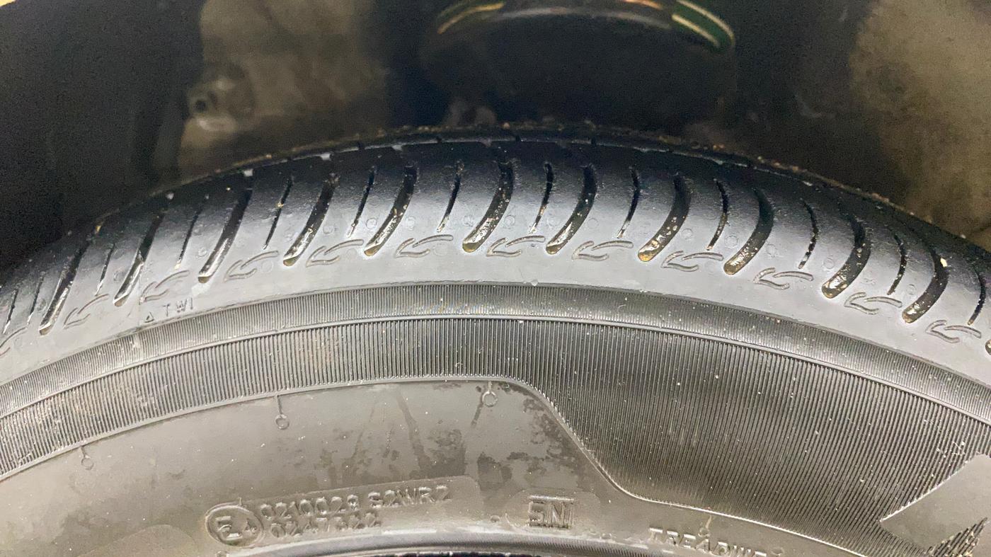 2014 Maruti Celerio VXI, Petrol, Manual, 1,26,121 km, Left Front Tyre Tread