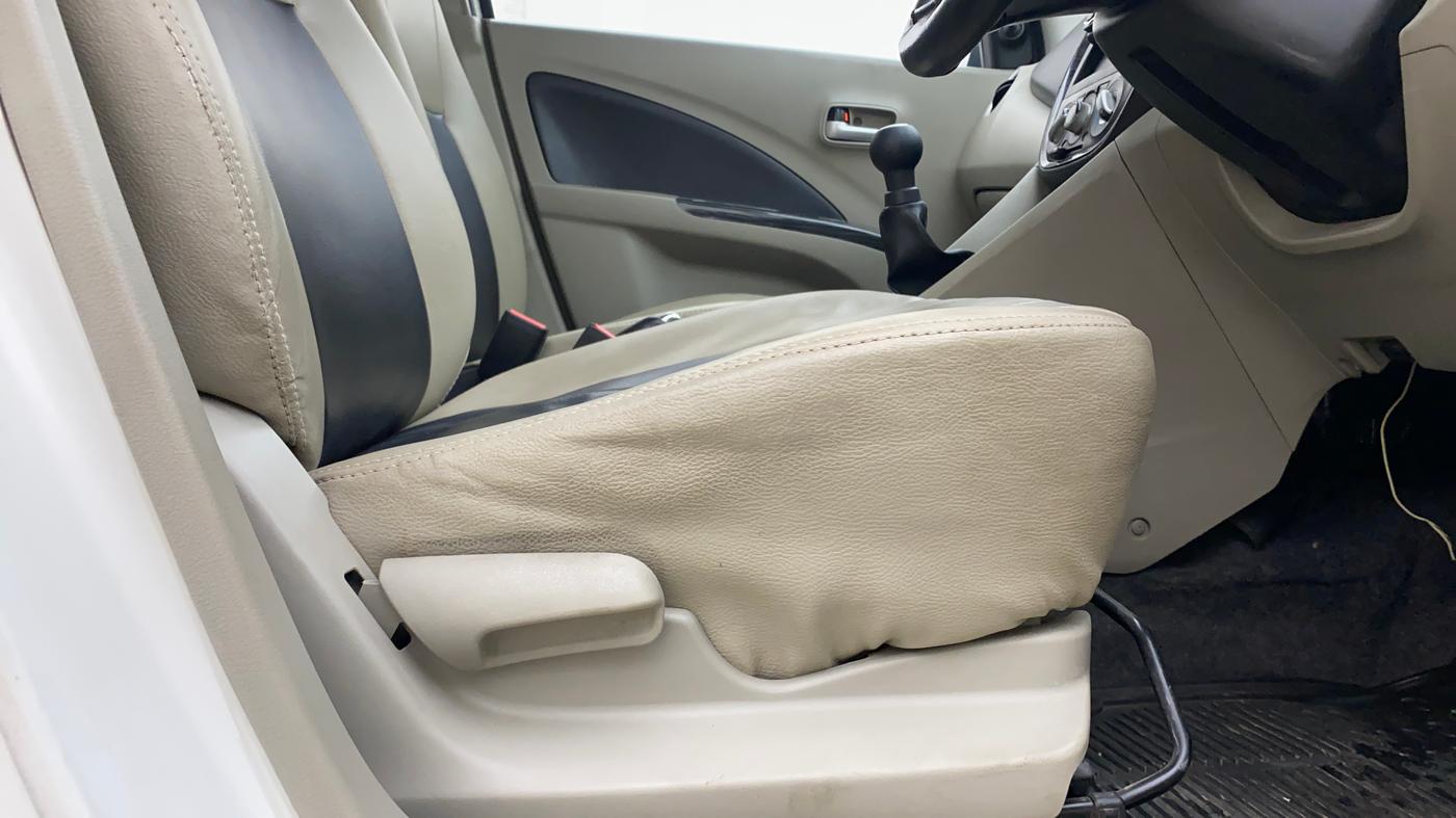 2014 Maruti Celerio VXI, Petrol, Manual, 1,26,121 km, Driver Side Adjustment Panel