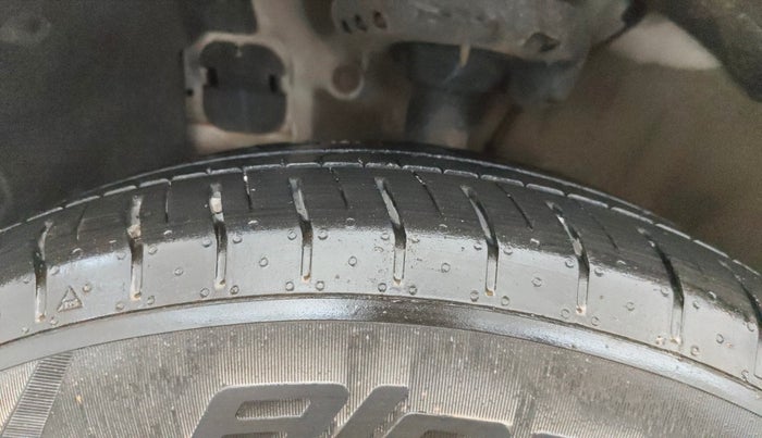 2023 Hyundai VENUE SX 1.2 PETROL, Petrol, Manual, 10,757 km, Left Front Tyre Tread