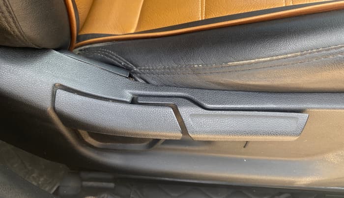 2022 Hyundai Creta SX 1.5 PETROL, Petrol, Manual, 76,557 km, Driver Side Adjustment Panel