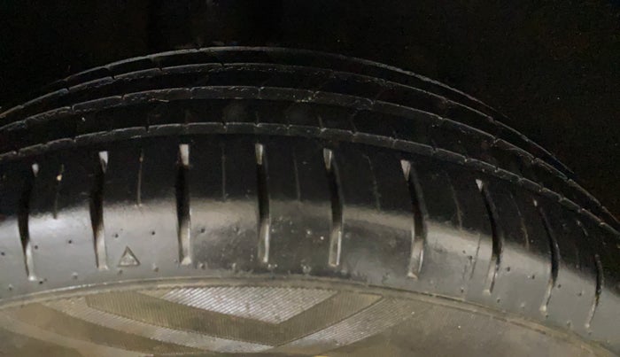 2021 Toyota Glanza G, Petrol, Manual, 35,609 km, Right Rear Tyre Tread