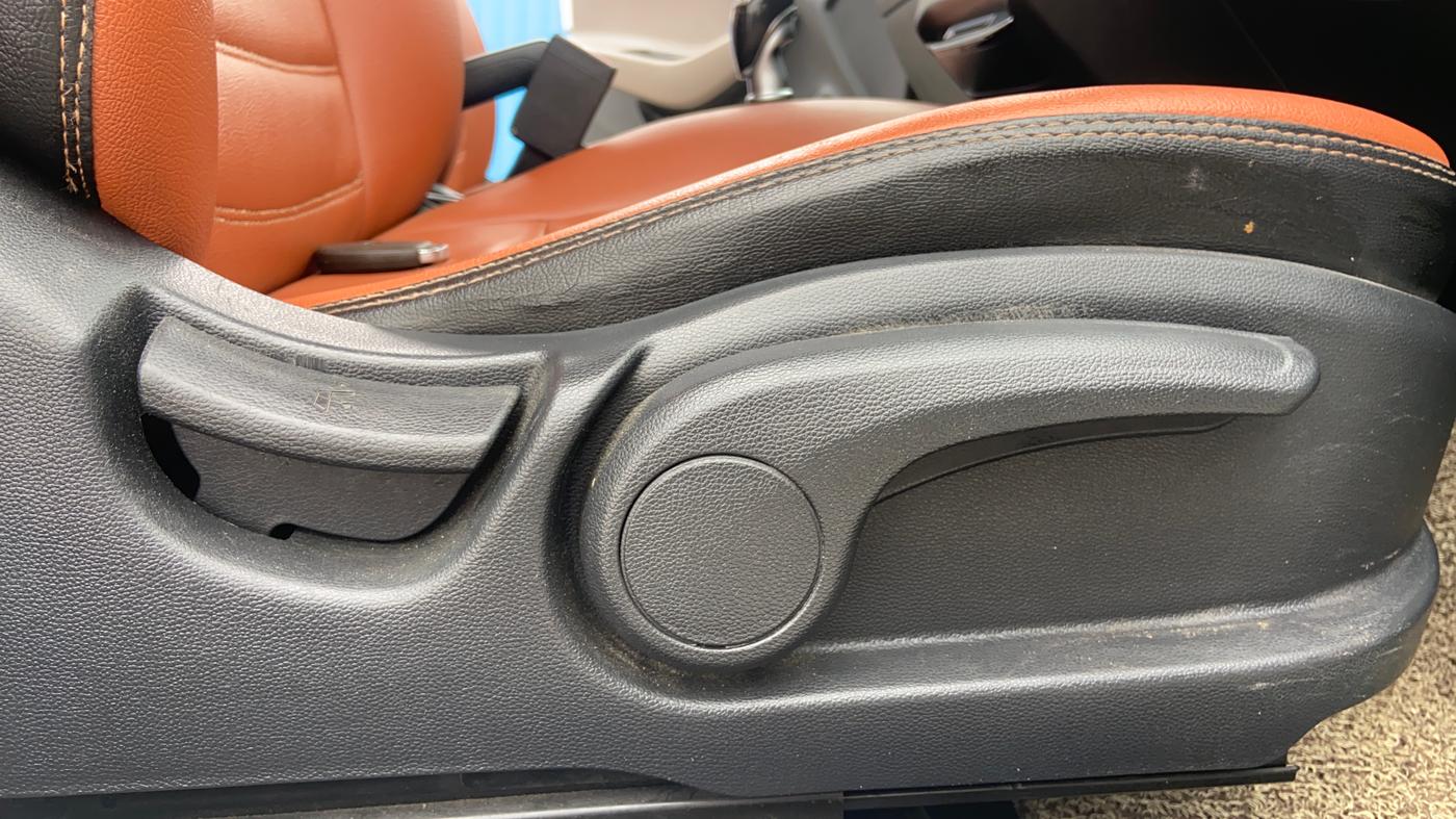 2019 Hyundai Elite i20 ASTA 1.4 CRDI (O), Diesel, Manual, 76,855 km, Driver Side Adjustment Panel
