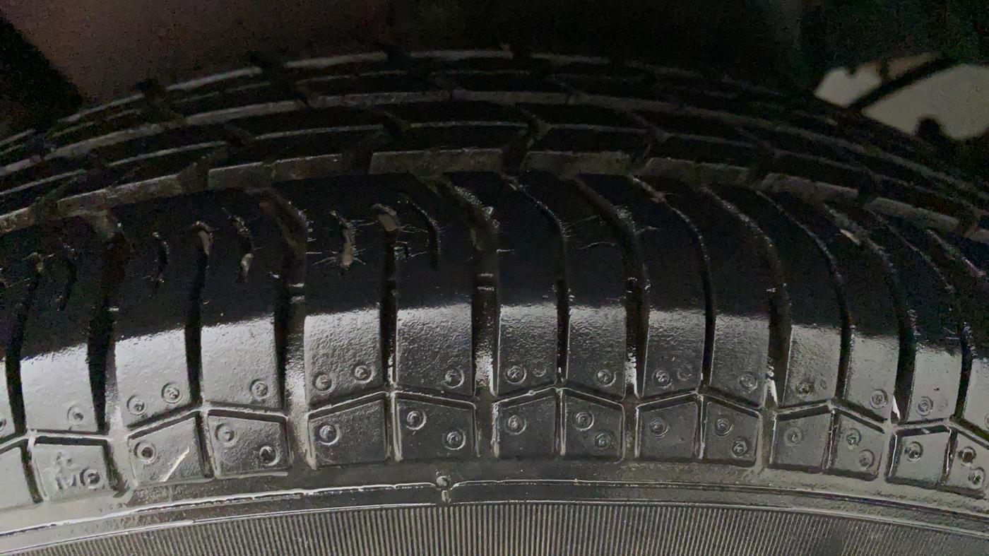 2016 Maruti Swift Dzire VXI, Petrol, Manual, 55,794 km, Left Front Tyre Tread