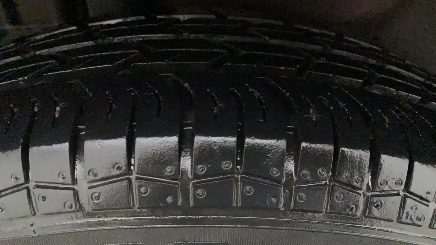 2016 Maruti Swift Dzire VXI, Petrol, Manual, 55,794 km, Right Front Tyre Tread