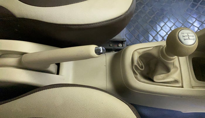 2016 Maruti Swift Dzire VXI, Petrol, Manual, 55,794 km, Gear Lever