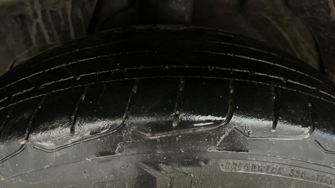 2020 MG HECTOR PLUS SHARP 1.5 PETROL TURBO DCT 6-STR, Petrol, Automatic, 52,464 km, Left Front Tyre Tread