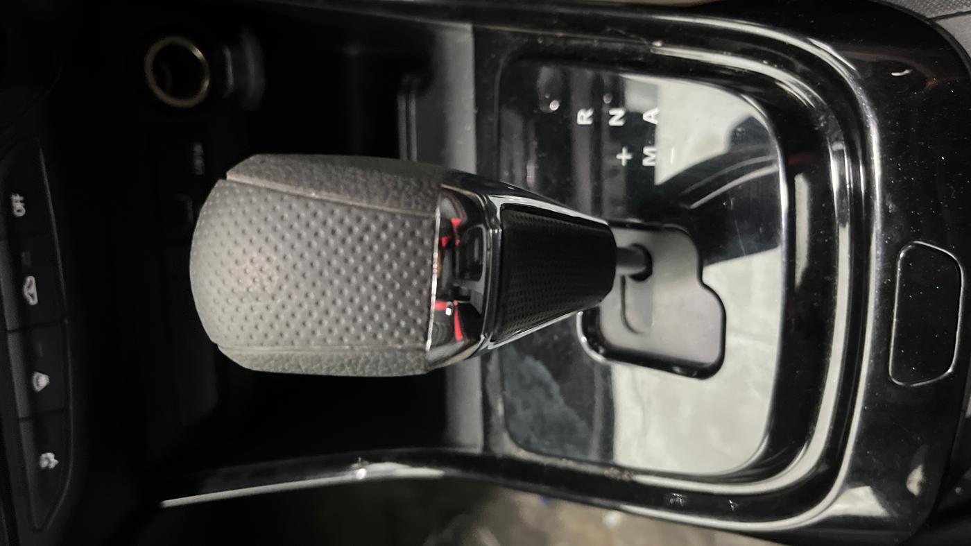 2024 Tata PUNCH Adventure (S) AMT, Petrol, Manual, 5,598 km, Gear Lever