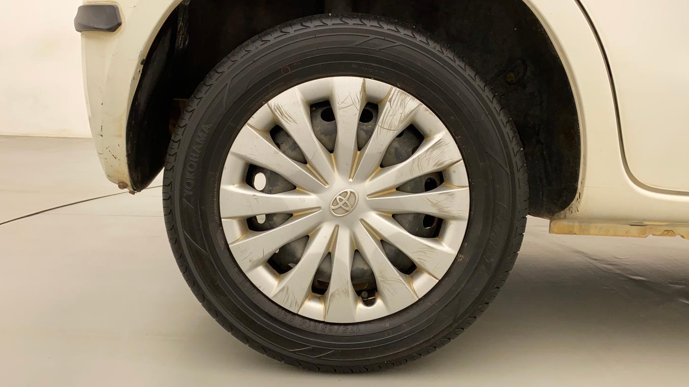 2012 Toyota Etios Liva GD SP, Diesel, Manual, 1,25,202 km, Right Rear Wheel