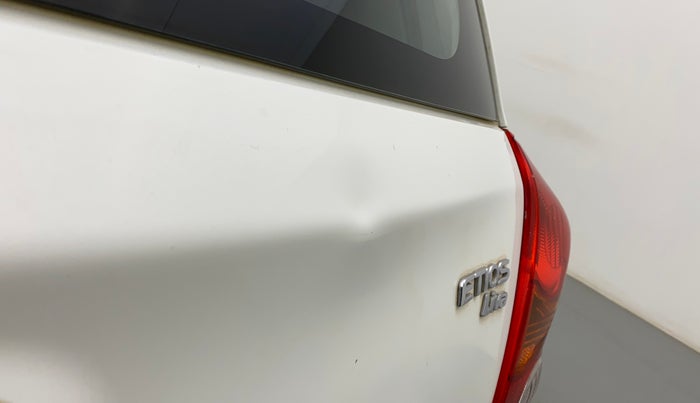 2012 Toyota Etios Liva GD SP, Diesel, Manual, 1,25,202 km, Dicky (Boot door) - Slightly dented