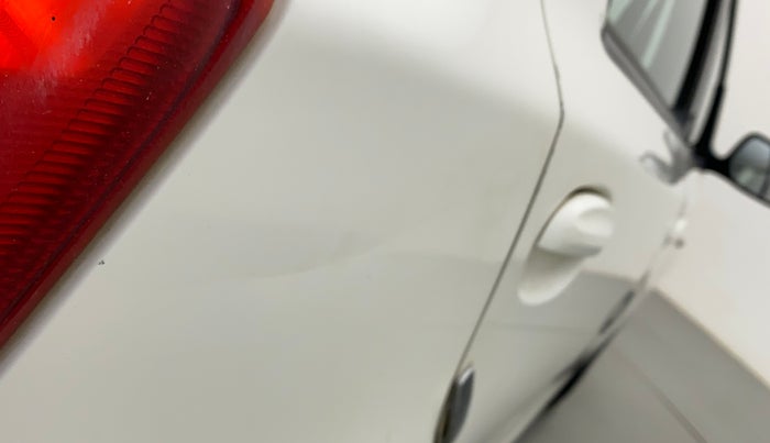 2012 Toyota Etios Liva GD SP, Diesel, Manual, 1,25,202 km, Right quarter panel - Slightly dented
