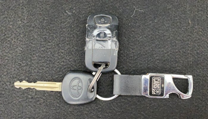 2012 Toyota Etios Liva GD SP, Diesel, Manual, 1,25,202 km, Key Close Up