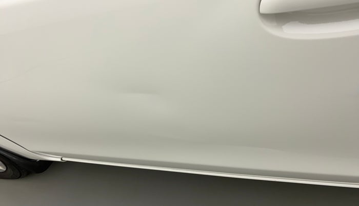 2012 Toyota Etios Liva GD SP, Diesel, Manual, 1,25,202 km, Front passenger door - Slightly dented