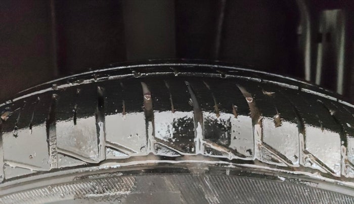 2022 Renault TRIBER RXE MT, Petrol, Manual, 52,048 km, Right Rear Tyre Tread