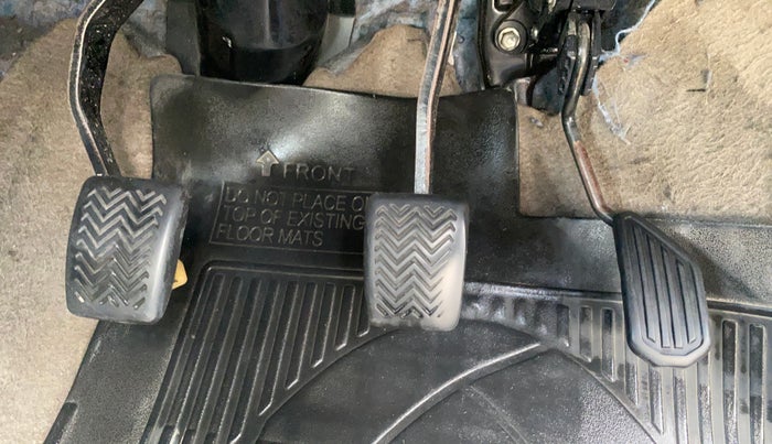 2013 Toyota Etios Liva V, Petrol, Manual, 61,478 km, Pedals