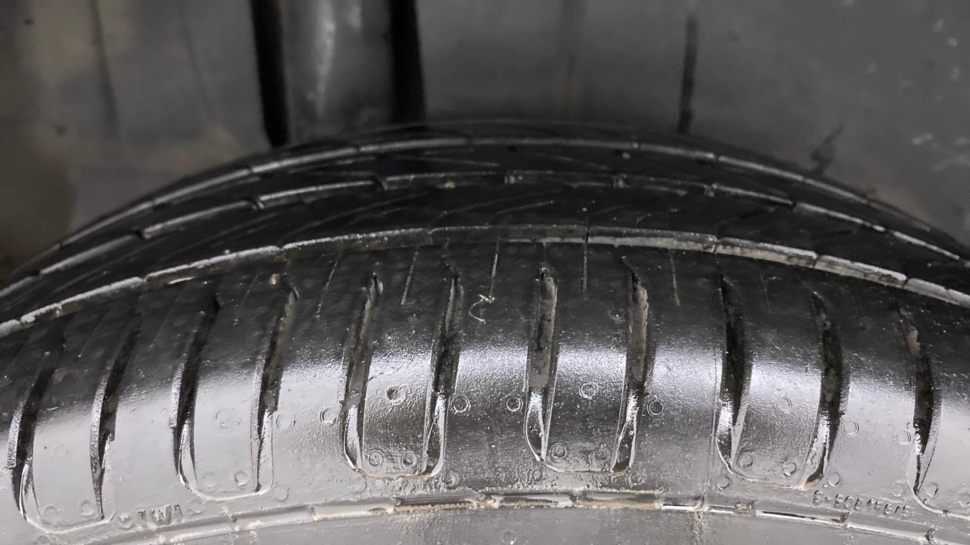 2018 Maruti Ertiga VDI SHVS, Diesel, Manual, 1,06,110 km, Right Rear Tyre Tread