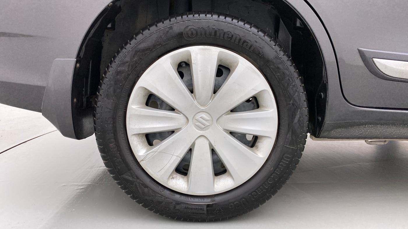 2018 Maruti Ertiga VDI SHVS, Diesel, Manual, 1,06,110 km, Right Rear Wheel