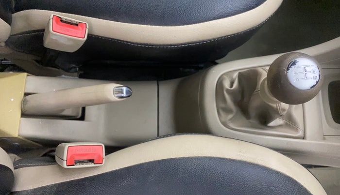 2015 Maruti Ertiga VDI, Diesel, Manual, 84,925 km, Gear Lever