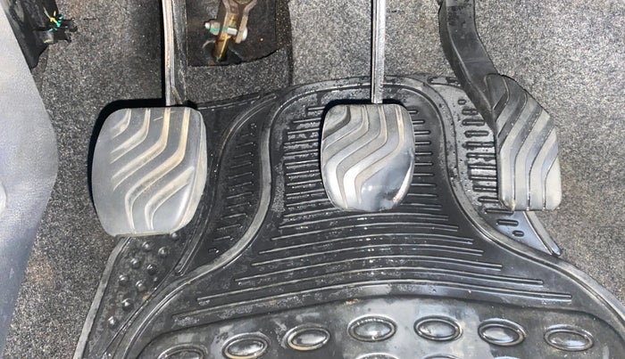 2016 Renault Kwid RXT 0.8, Petrol, Manual, 73,071 km, Pedals