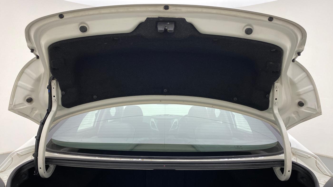 2015 Hyundai New Elantra 1.6 SX AT, Diesel, Automatic, 85,790 km, Boot Door Open