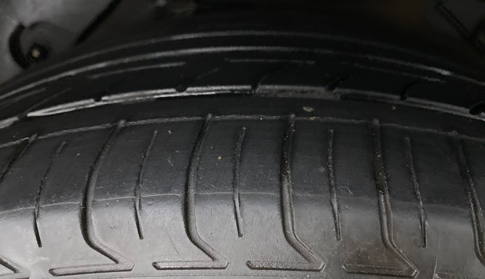 2015 Hyundai New Elantra 1.6 SX AT, Diesel, Automatic, 85,790 km, Right Rear Tyre Tread
