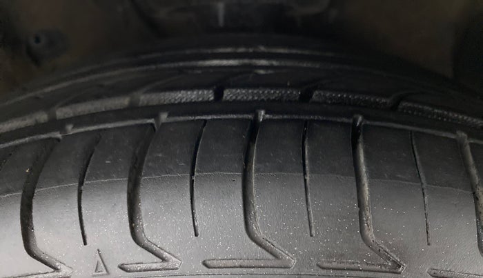 2015 Hyundai New Elantra 1.6 SX AT, Diesel, Automatic, 85,790 km, Right Front Tyre Tread