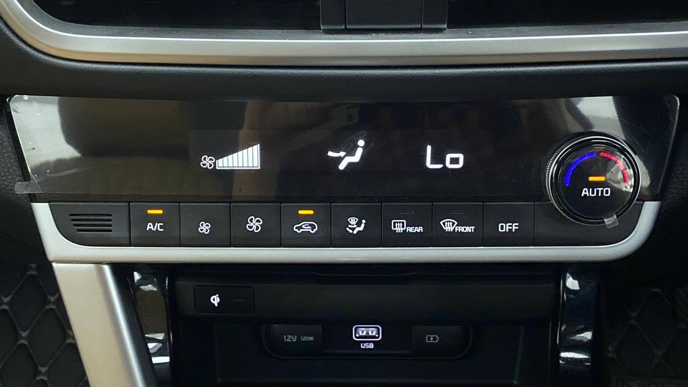 2021 KIA SELTOS HTX+ MT 1.5 DIESEL, Diesel, Manual, 6,413 km, Automatic Climate Control