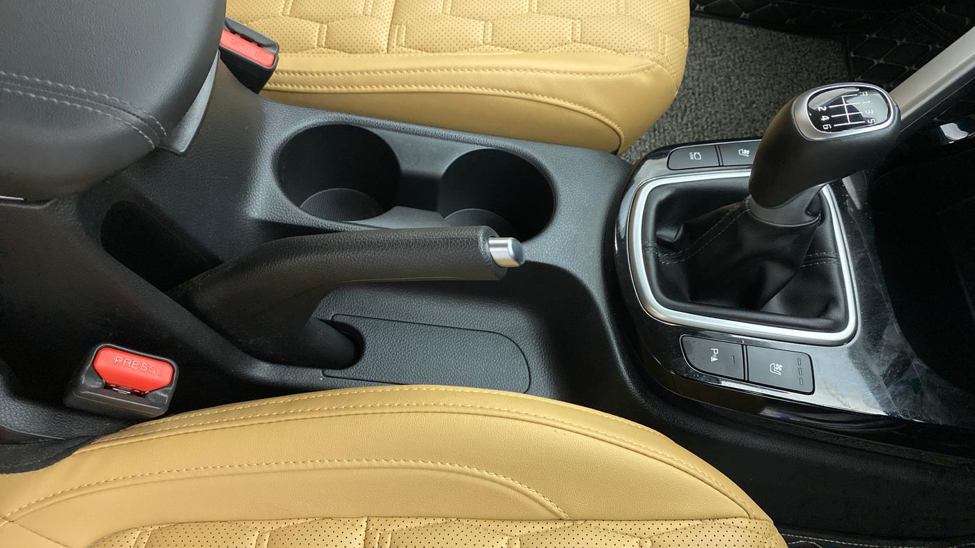 2021 KIA SELTOS HTX+ MT 1.5 DIESEL, Diesel, Manual, 6,413 km, Gear Lever