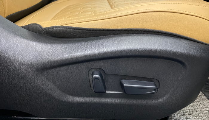 2021 KIA SELTOS HTX+ MT 1.5 DIESEL, Diesel, Manual, 6,413 km, Driver Side Adjustment Panel