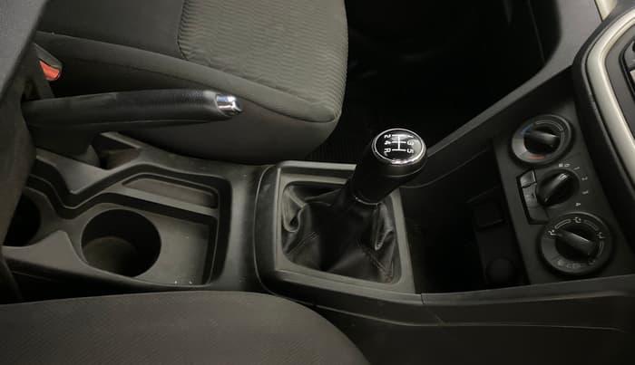 2016 Maruti Vitara Brezza LDI (O), Diesel, Manual, 1,20,785 km, Gear Lever