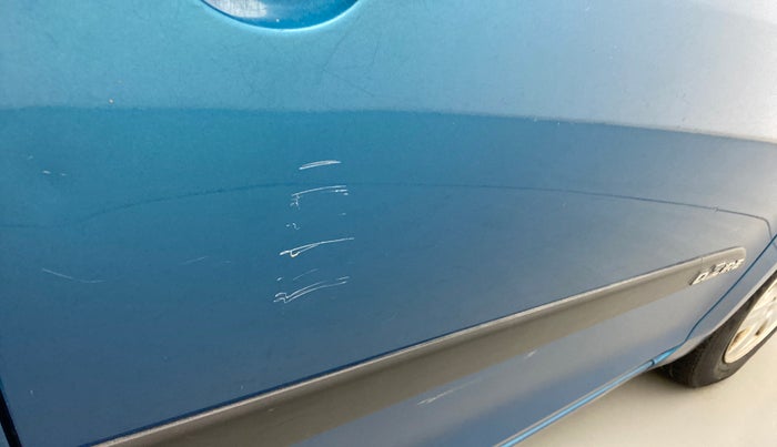 2013 Maruti Swift Dzire VXI, Petrol, Manual, 37,622 km, Driver-side door - Minor scratches