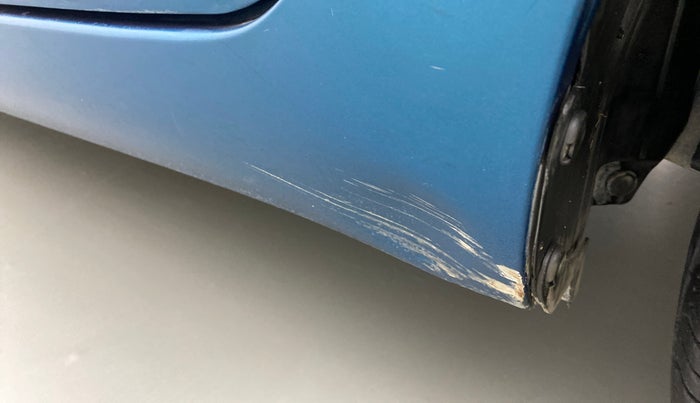 2013 Maruti Swift Dzire VXI, Petrol, Manual, 37,622 km, Left running board - Minor scratches