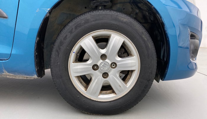 2013 Maruti Swift Dzire VXI, Petrol, Manual, 37,622 km, Right Front Wheel
