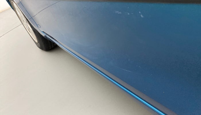 2013 Maruti Swift Dzire VXI, Petrol, Manual, 37,622 km, Front passenger door - Slightly dented