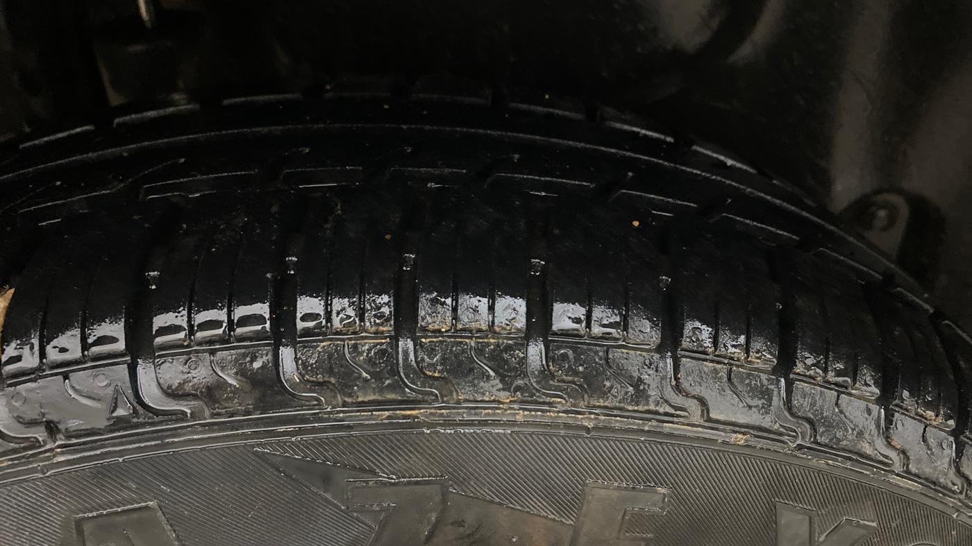2015 Maruti Swift Dzire VXI, Petrol, Manual, 62,149 km, Right Rear Tyre Tread
