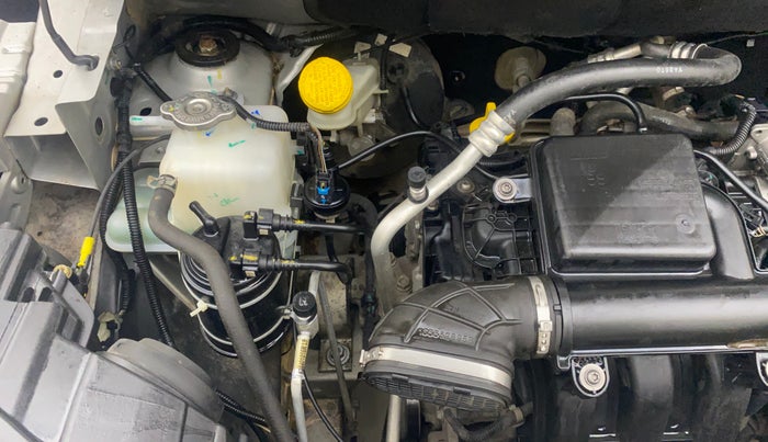 2020 Renault TRIBER RXZ AMT, Petrol, Automatic, 33,241 km, Engine View - Right