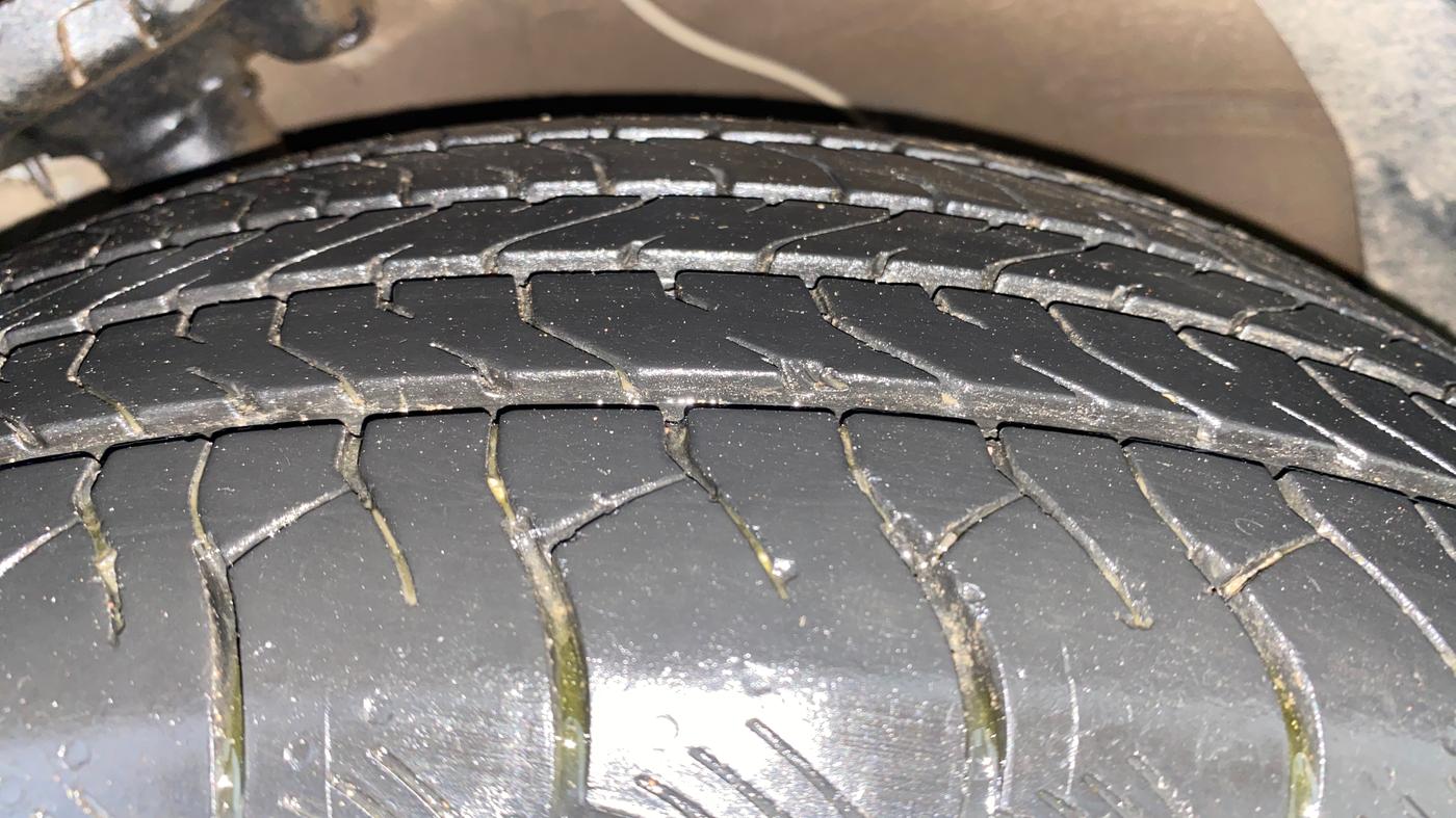 2022 Hyundai ALCAZAR PLATINUM(O) 7STR 1.5 AT, Diesel, Automatic, 55,324 km, Left Front Tyre Tread