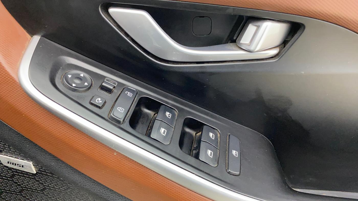 2022 Hyundai ALCAZAR PLATINUM(O) 7STR 1.5 AT, Diesel, Automatic, 55,324 km, Driver Side Door Panels Control