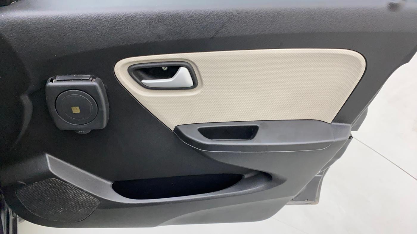 2021 Maruti Alto VXI PLUS, Petrol, Manual, 31,635 km, Driver Side Door Panels Control