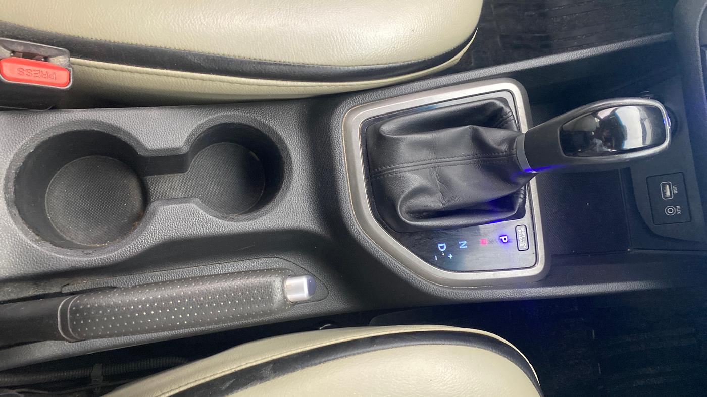 2017 Hyundai Creta SX PLUS AT 1.6 PETROL, Petrol, Automatic, 1,27,777 km, Gear Lever