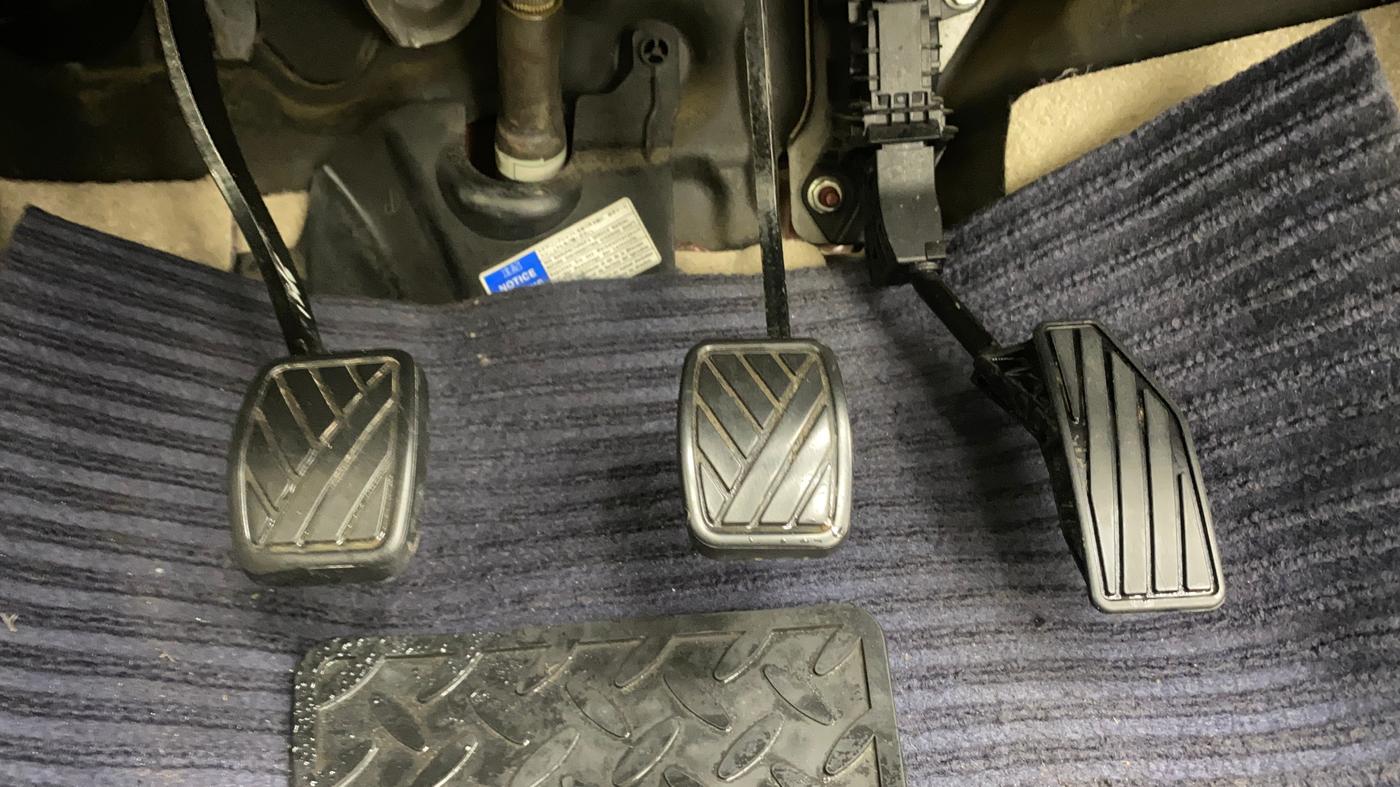 2017 Maruti Dzire ZDI, Diesel, Manual, 79,469 km, Pedals