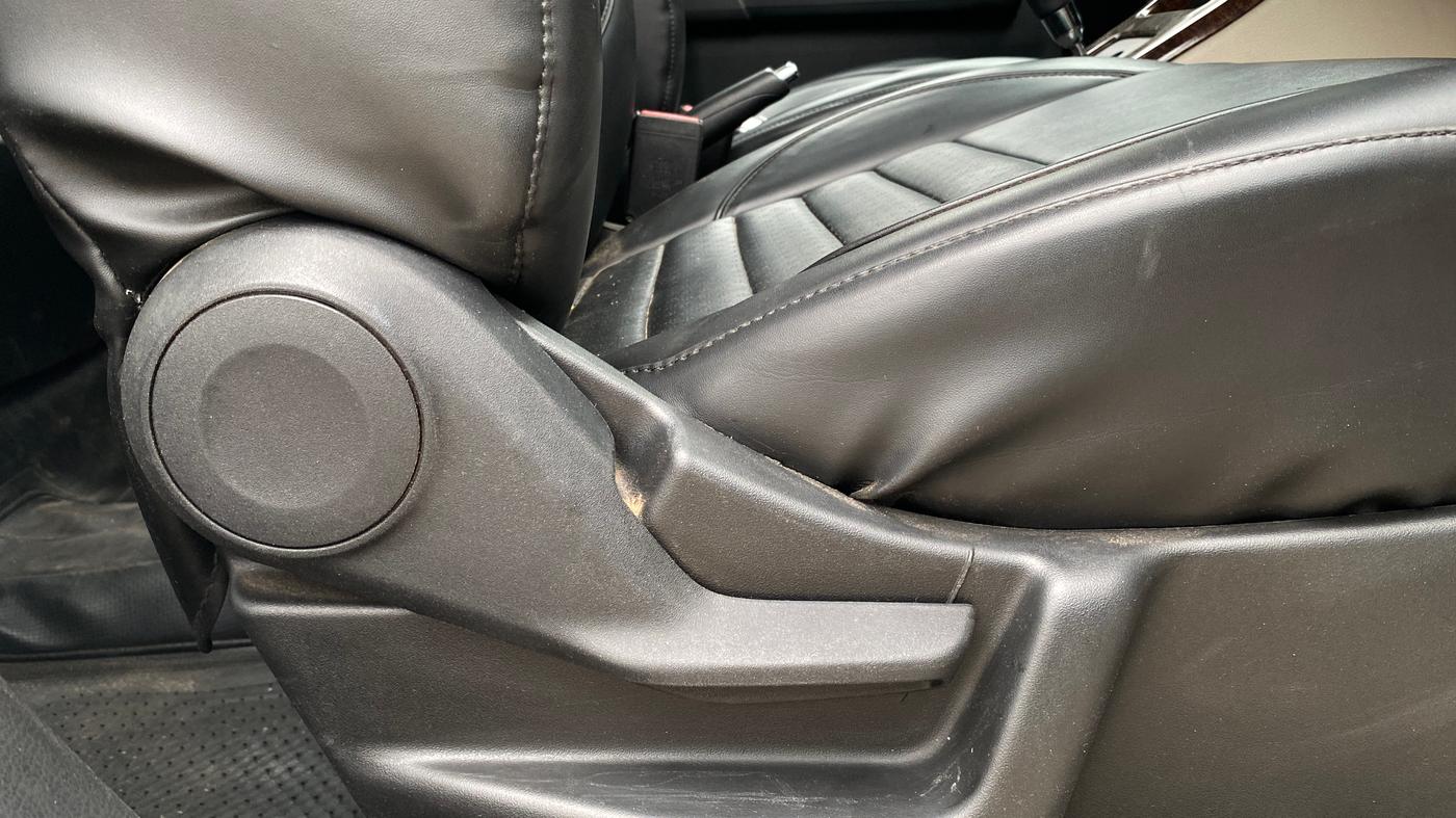 2019 Maruti New Wagon-R ZXI 1.2 AMT, Petrol, Automatic, 19,698 km, Driver Side Adjustment Panel