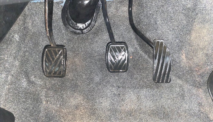 2015 Maruti Wagon R 1.0 VXI, Petrol, Manual, 63,825 km, Pedals