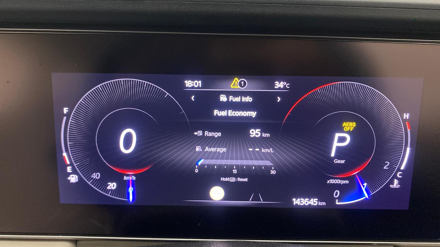 2022 Mahindra XUV700 AX 7 LUXURY P AT 7 STR, Petrol, Automatic, 1,43,645 km, Odometer Image