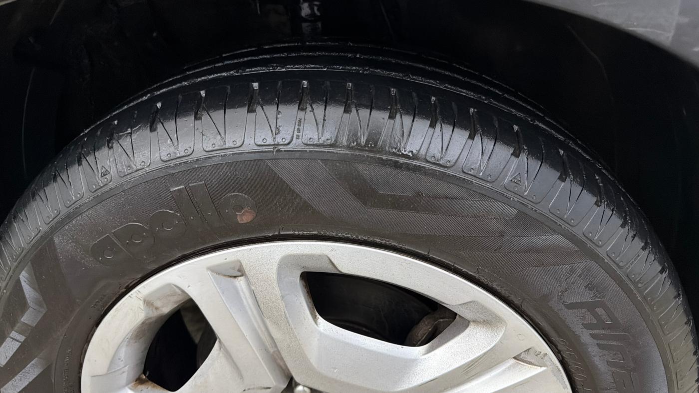 2022 KIA SONET HTK PLUS 1.0 IMT, Petrol, Manual, 47,101 km, Right Front Tyre Tread